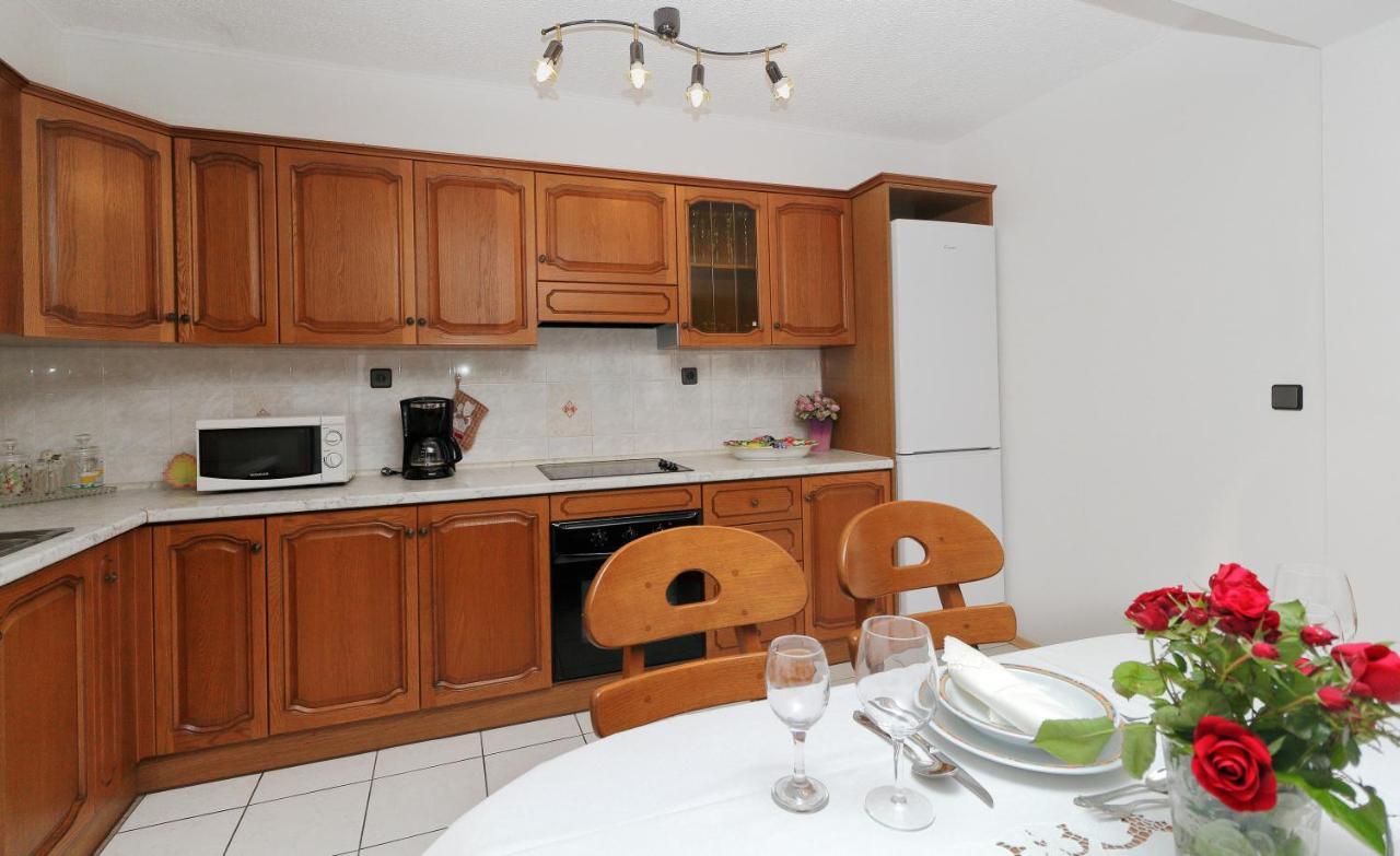 Apartman Nika - Marija Makarska Ngoại thất bức ảnh